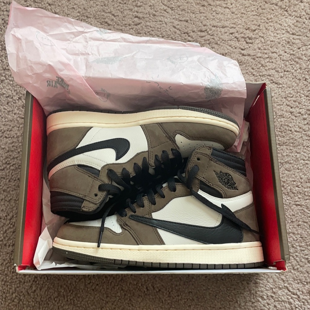 TRAVIS SCOTT X AIR JORDAN 1 RETRO HIGH OG 'MOCHA'